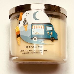 NIB B&BW Hot Fudge Ice Cream Bar 3-Wick Candle